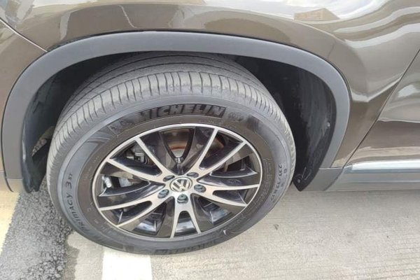 Volkswagen Tiguan 2015, 99900 км, за 7546 USD - фото 8