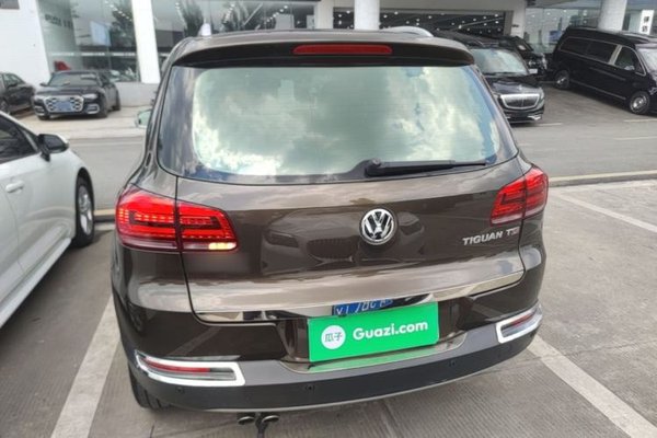 Volkswagen Tiguan 2015, 99900 км, за 7546 USD