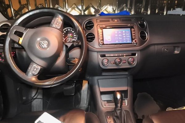 Volkswagen Tiguan 2015, 63400 км, за 7055 USD - фото 10