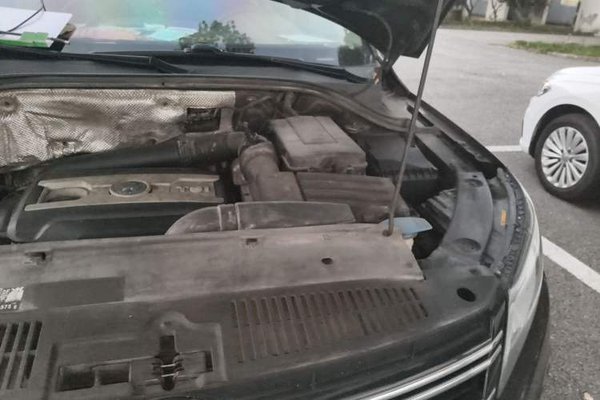 Volkswagen Tiguan 2015, 191700 км, за 4580 USD - фото 14