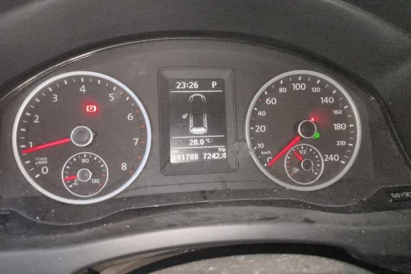 Volkswagen Tiguan 2015, 191700 км, за 4580 USD