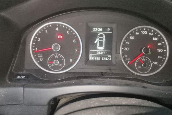 Volkswagen Tiguan 2015, 191700 км, за 4580 USD