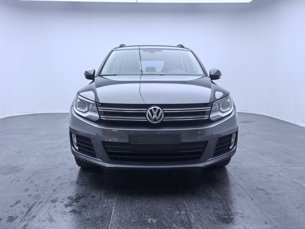 Volkswagen Tiguan L 2015, 134300 км, за 8255 USD