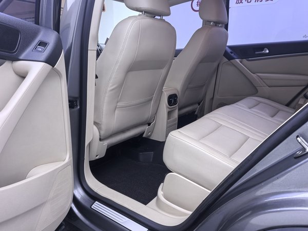 Volkswagen Tiguan L 2015, 134300 км, за 8255 USD - фото 20