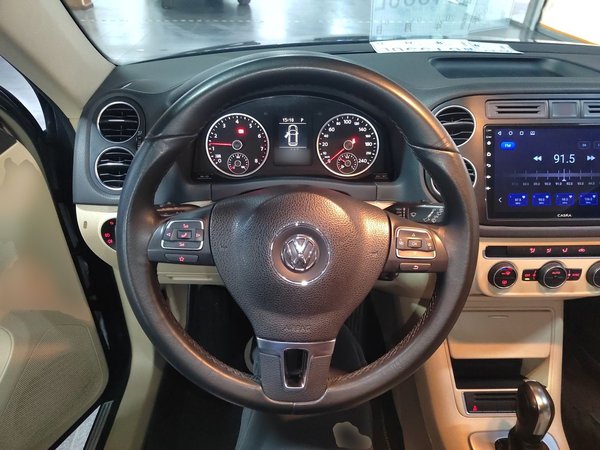Volkswagen Tiguan L 2015, 134300 км, за 8255 USD - фото 12