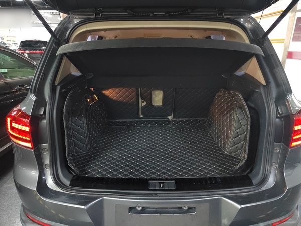 Volkswagen Tiguan L 2015, 134300 км, за 8255 USD - фото 18