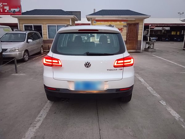 Volkswagen Tiguan L 2015, 104400 км, за 7819 USD