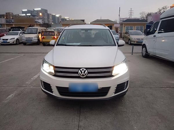 Volkswagen Tiguan L 2015, 104400 км, за 7819 USD