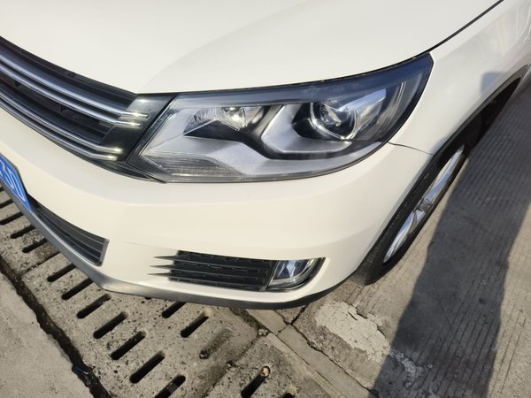 Volkswagen Tiguan L 2015, 104400 км, за 7819 USD