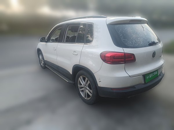 Volkswagen Tiguan 2015, 111400 км, за 5929 USD