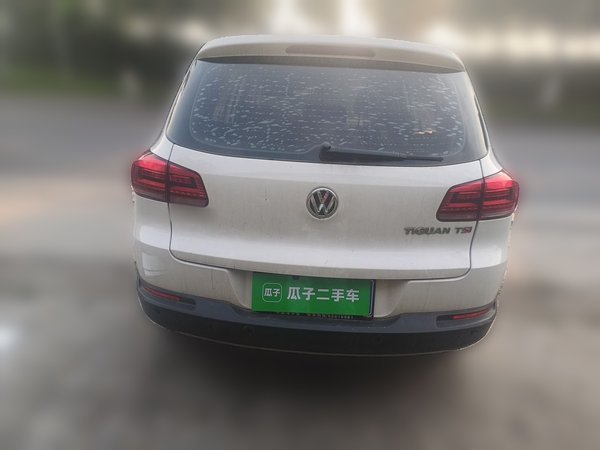 Volkswagen Tiguan 2015, 111400 км, за 5929 USD