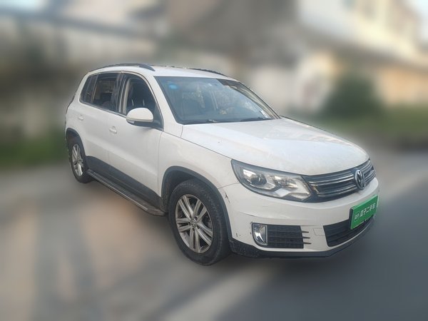 Volkswagen Tiguan 2015, 111400 км, за 5929 USD