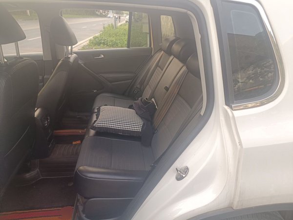 Volkswagen Tiguan 2015, 111400 км, за 5929 USD - фото 18