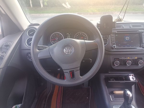 Volkswagen Tiguan 2015, 111400 км, за 5929 USD - фото 11