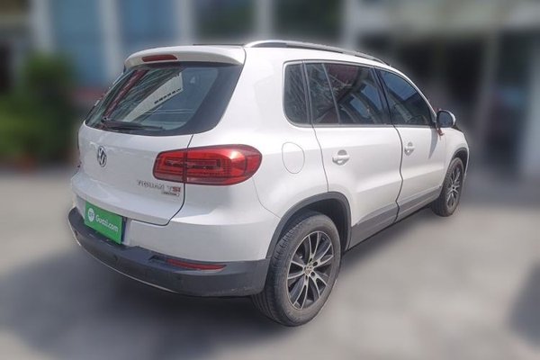 Volkswagen Tiguan 2015, 113100 км, за 6929 USD