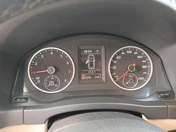 Volkswagen Tiguan 2015, 127200 км, за 5483 USD - фото 12