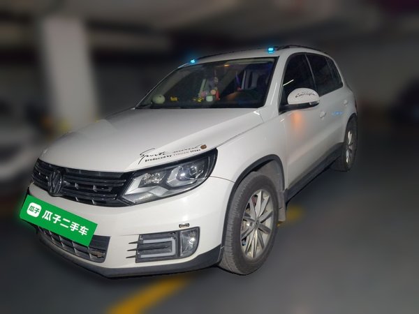 Volkswagen Tiguan · 2015 год
