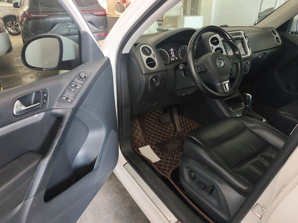 Volkswagen Tiguan L 2015, 169100 км, за 8103 USD - фото 21