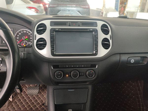 Volkswagen Tiguan L 2015, 169100 км, за 8103 USD - фото 14