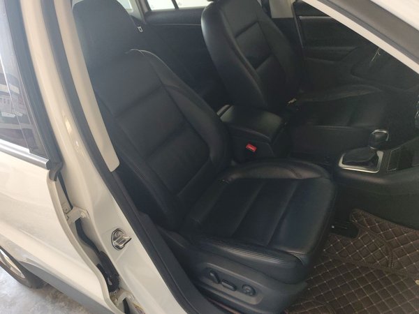 Volkswagen Tiguan L 2015, 169100 км, за 8103 USD - фото 23