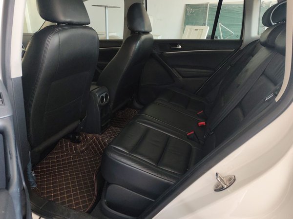 Volkswagen Tiguan L 2015, 169100 км, за 8103 USD - фото 22