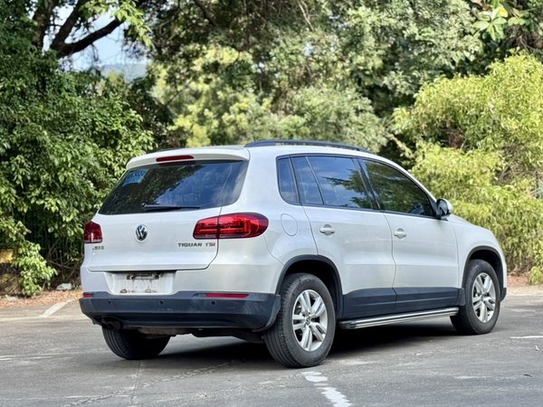 Volkswagen Tiguan L 2015, 181400 км, за 2306 USD