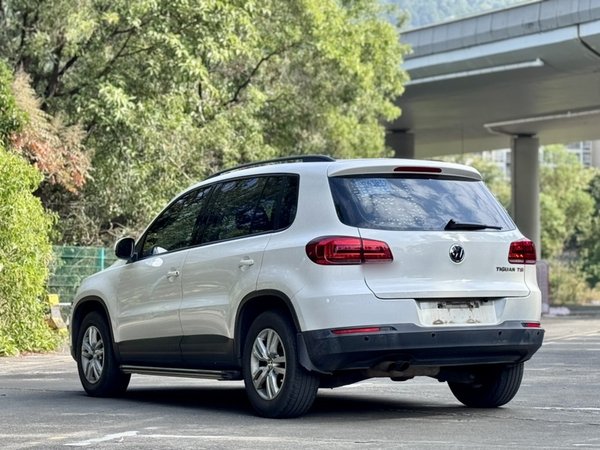 Volkswagen Tiguan L 2015 1.8TSI Automatic Two-Wheel Drive Trend Edition, 2015 года