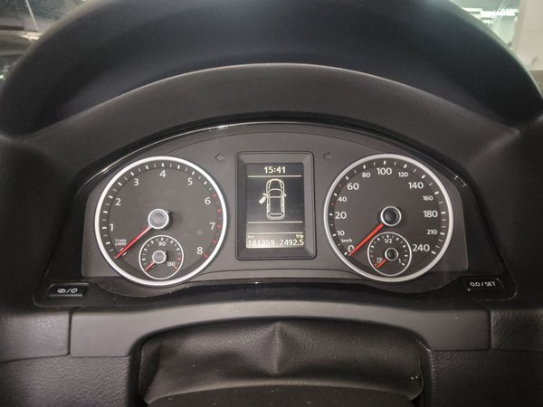 Volkswagen Tiguan L 2015, 181400 км, за 2306 USD - фото 13