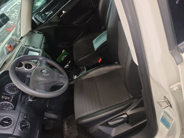 Volkswagen Tiguan L 2015, 181400 км, за 2306 USD - фото 16