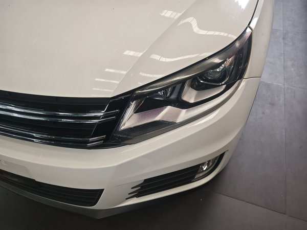 Volkswagen Tiguan L 2015 1.8TSI Automatic Two-Wheel Drive Trend Edition, 2015 года