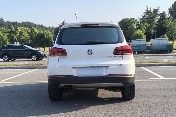 Volkswagen Tiguan 2015, 63300 км, за 8989 USD - фото 6