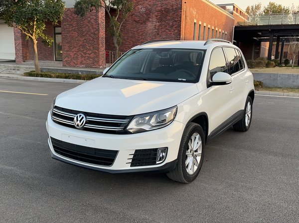 Volkswagen Tiguan L · 2015 год