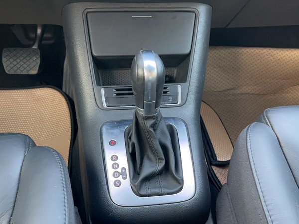 Volkswagen Tiguan L 2015, 90400 км, за 8110 USD - фото 13