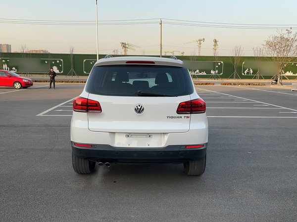 Volkswagen Tiguan L 2015, 90400 км, за 8110 USD - фото 6