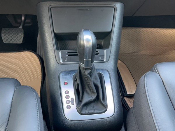 Volkswagen Tiguan L 2015, 90400 км, за 8110 USD - фото 22