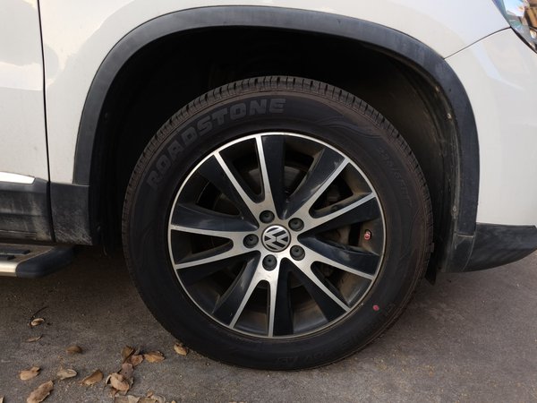 Volkswagen Tiguan 2015, 98200 км, за 5710 USD - фото 8