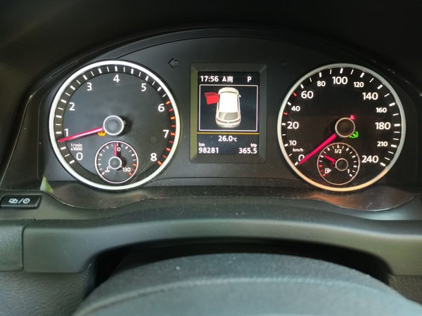Volkswagen Tiguan 2015, 98200 км, за 5710 USD - фото 13