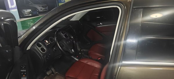 Volkswagen Tiguan 2015, 138500 км, за 8563 USD - фото 10