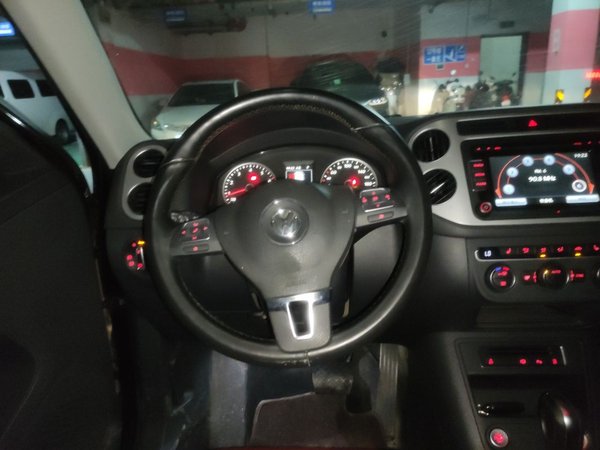 Volkswagen Tiguan 2015, 138500 км, за 8563 USD
