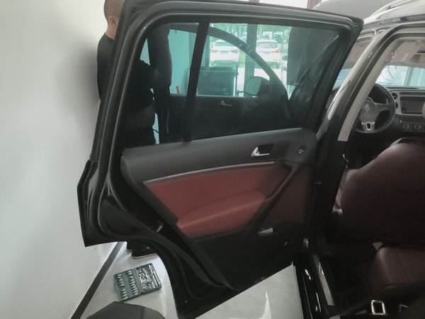 Volkswagen Tiguan 2015, 171100 км, за 7495 USD - фото 26