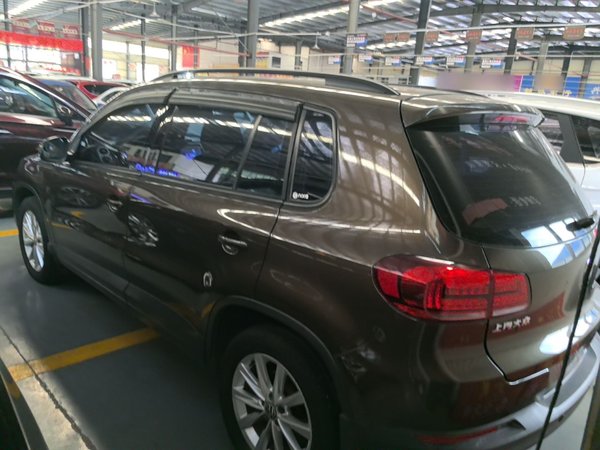 Volkswagen Tiguan 2016, 122500 км, за 8428 USD