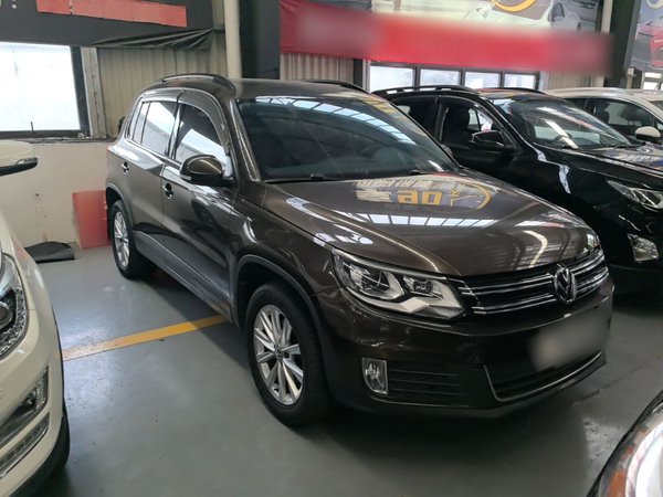 Volkswagen Tiguan 2016, 122500 км, за 8428 USD
