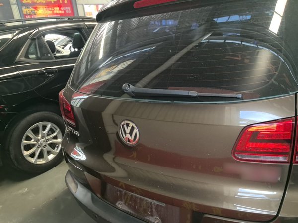Volkswagen Tiguan 2016, 122500 км, за 8428 USD