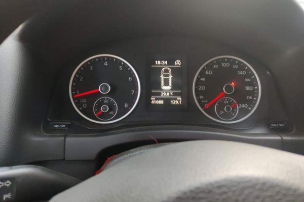 Volkswagen Tiguan 2016, 41100 км, за 7021 USD - фото 9