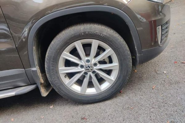 Volkswagen Tiguan 2016, 41100 км, за 7021 USD