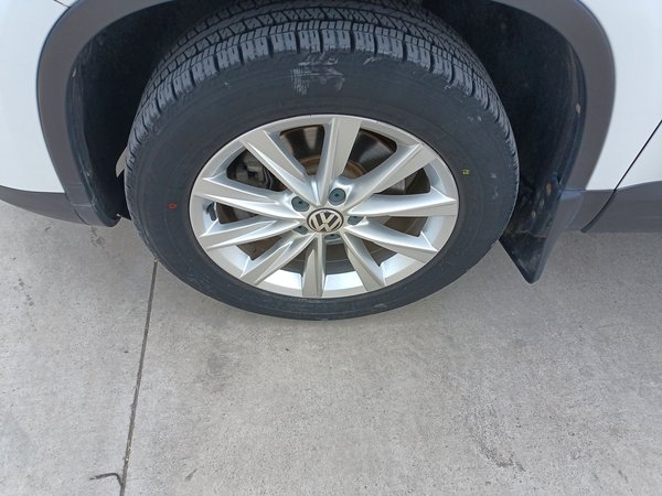 Volkswagen Tiguan 2016, 107800 км, за 8813 USD - фото 22