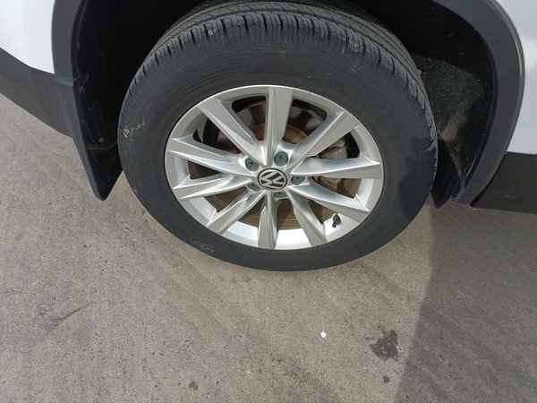 Volkswagen Tiguan 2016, 107800 км, за 8813 USD - фото 25