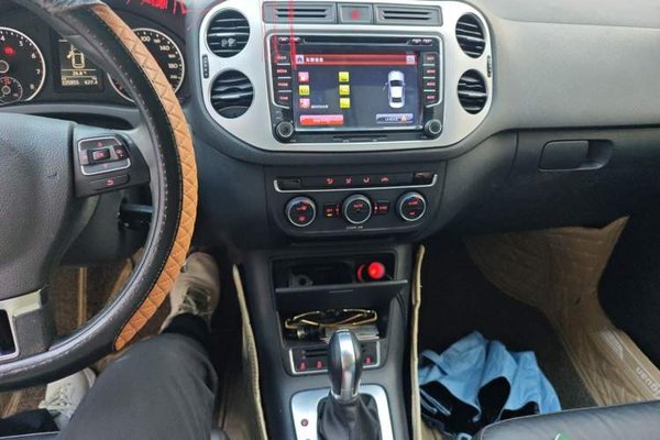 Volkswagen Tiguan 2016, 125800 км, за 7849 USD - фото 10