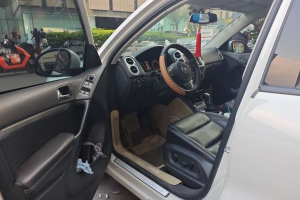 Volkswagen Tiguan 2016, 125800 км, за 7849 USD - фото 13