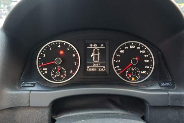 Volkswagen Tiguan 2016, 125800 км, за 7849 USD - фото 8